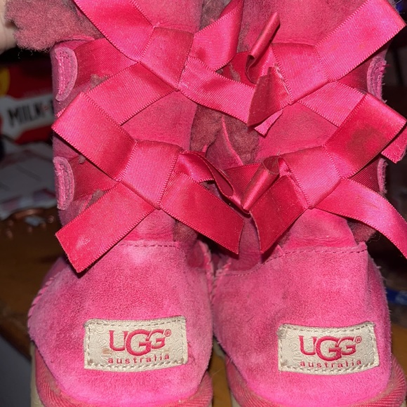 Pink UGGS - Picture 8 of 8